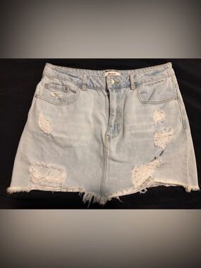 Forever 21 Light Wash Distressed Denim Mini Skirt